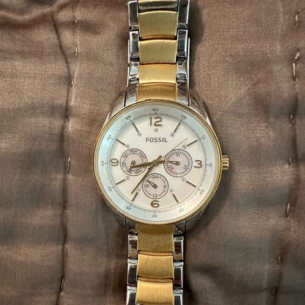 Gold/silver Fossil watch